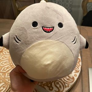 Gordon the squishmallow